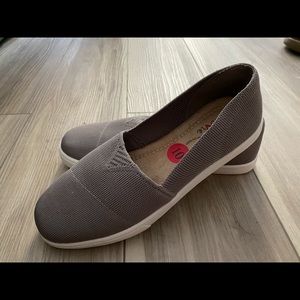 Gray size 10 slip ons for women